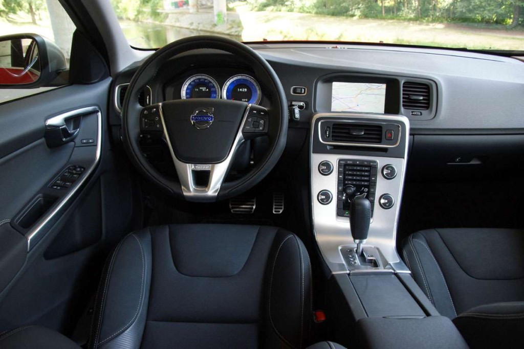 Volvo-V60-R-Design