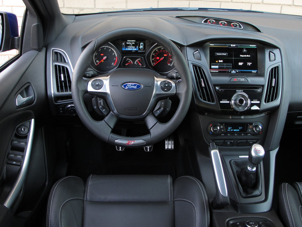 ford-focus-st-interior-1